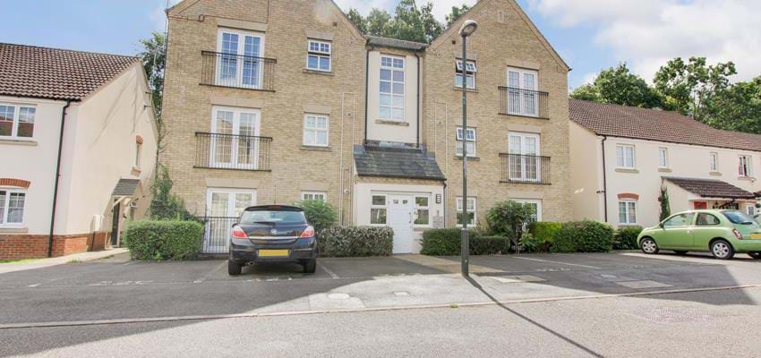 For Sale : Ifield, Crawley