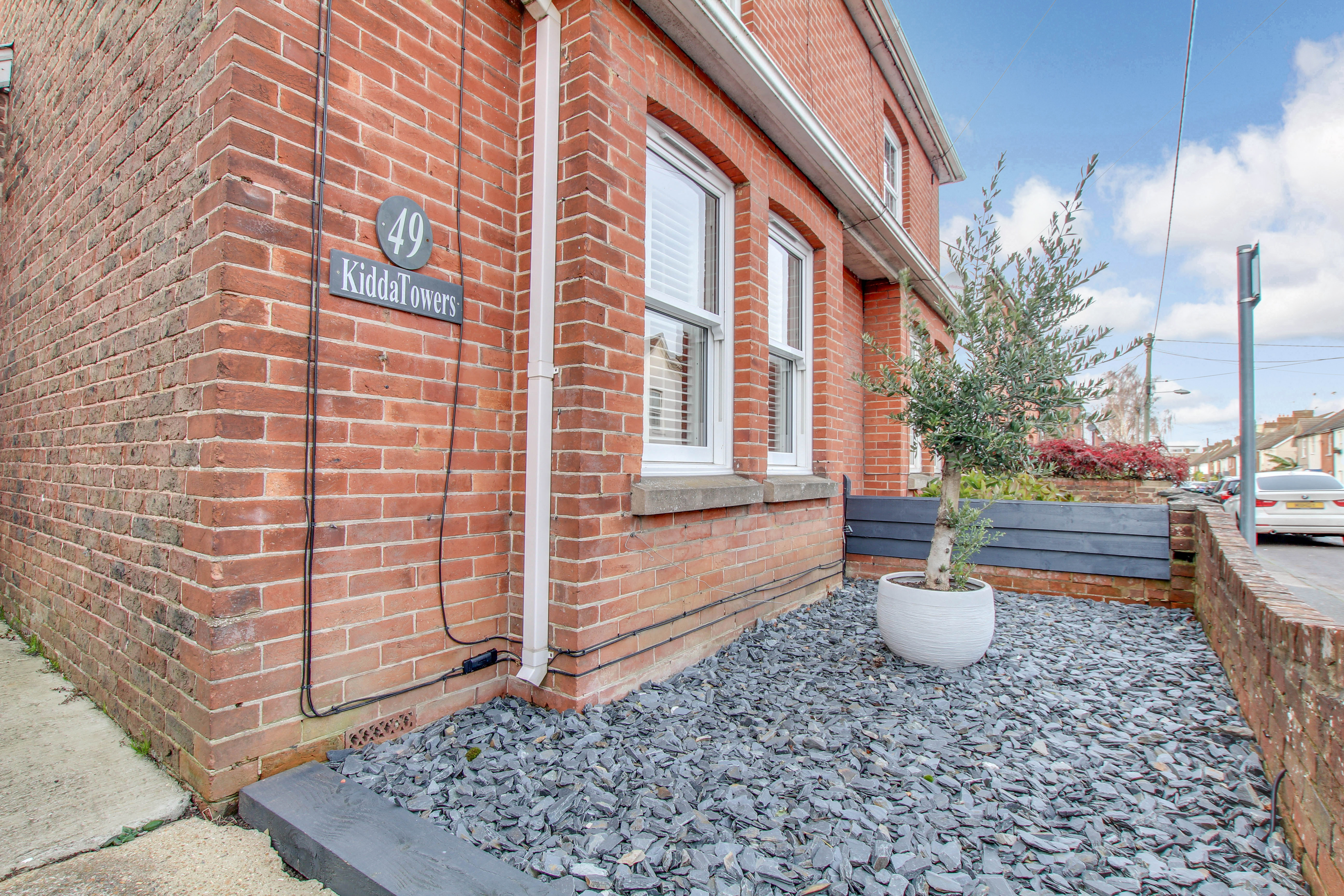 Malthouse Road, Southgate, Crawley