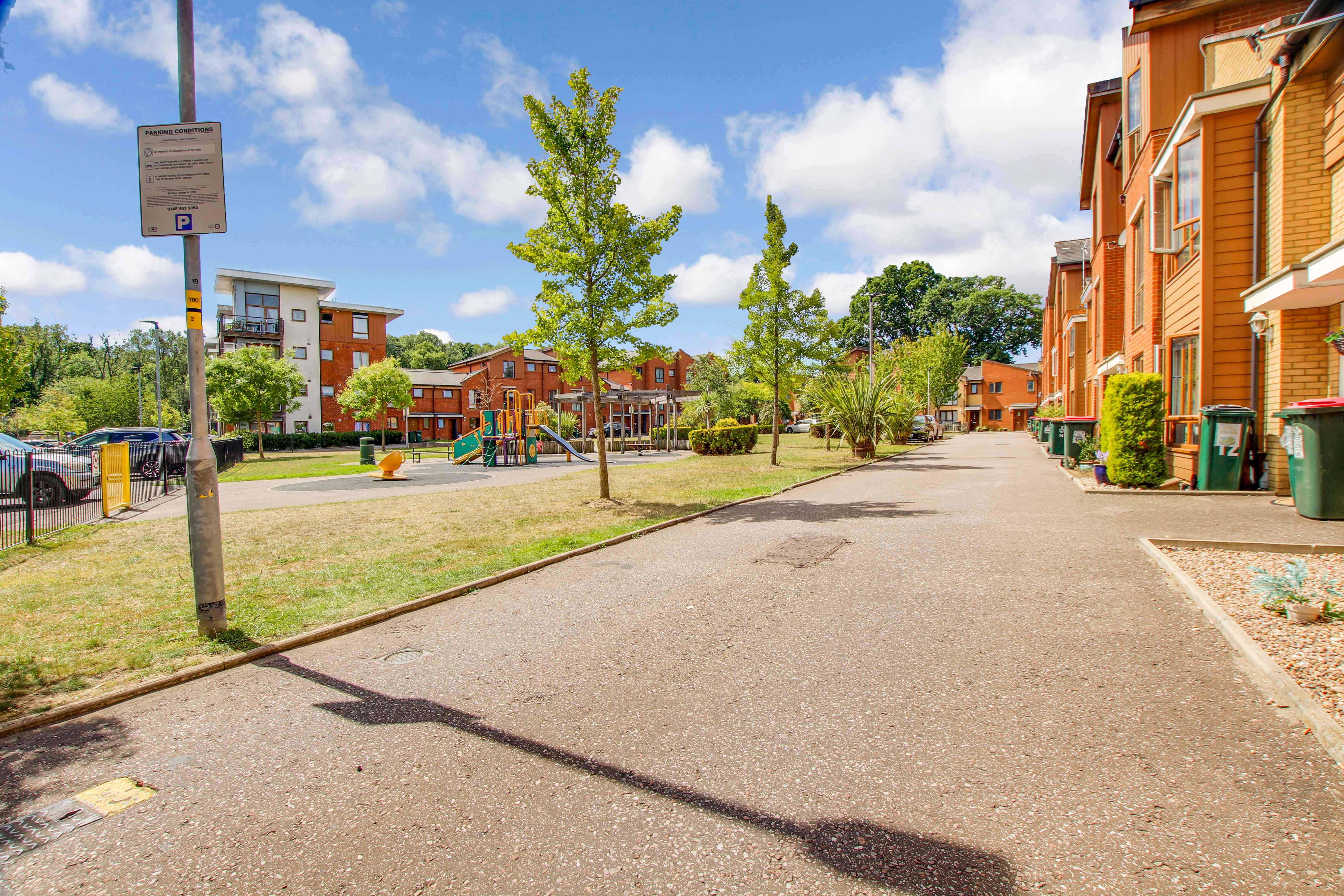 Commonwealth Drive, Three Bridges, Crawley
