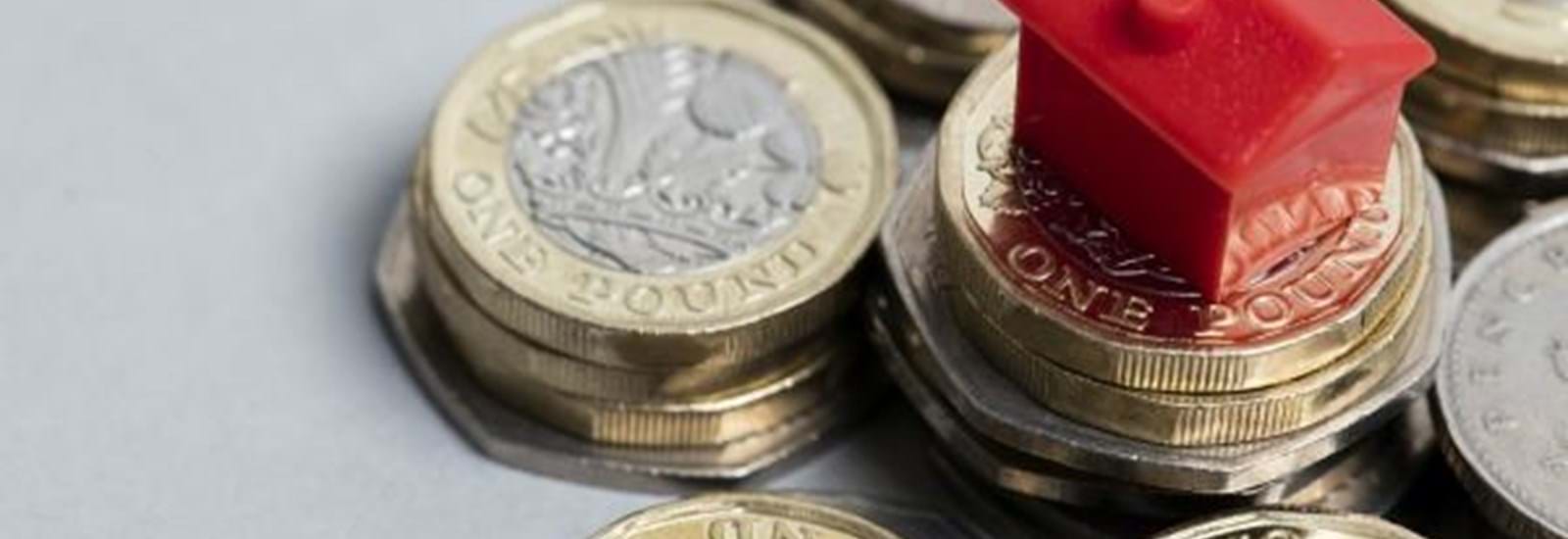 Banner for 8 easy ways for Landlords to save money