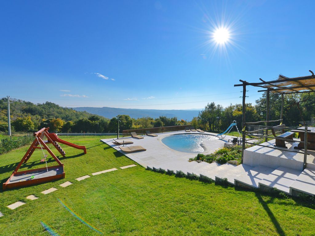 Six tips for a sizzling summer sale